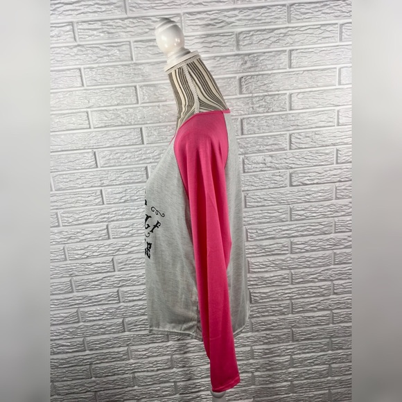 5/$25 Have Yourself a Merry Christmas Raglan Top - Picture 6 of 7